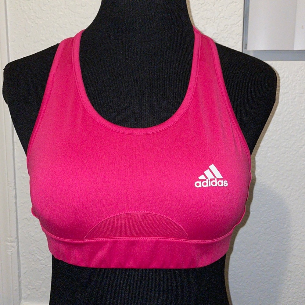 Adidas sports bra color pink/ size fits small medium